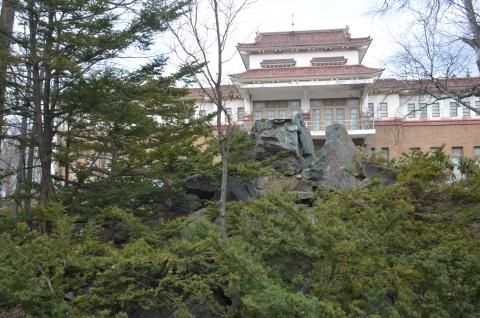 Во внутреннем дворе краеведческого музея. Фото Владимир Чуйко.JPG