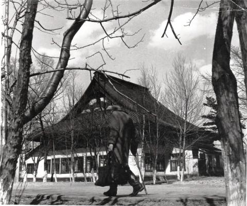 БЫВШИЙ БУДДИСКИЙ ХРАМ НА ПЕРЕКРЁСТКЕ УЛ.АМУРСКОЙ И УЛ.ПОПОВИЧА.jpg