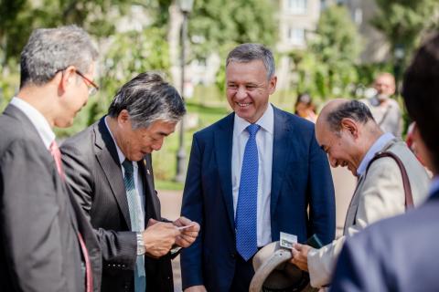 ВСТРЕЧА ГОРОДОВ ПОБРАТИМОВ АСАХИГАВА ВИЦЕ МЭР ОМОТА И МЭР НАДСАДИН.jpg