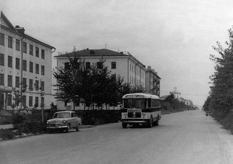 ГЛАВНЫЙ КОРПУ ПЕДАГОГИЧЕСКОГО ИНСТИТУТА И ОБЩЕЖИТИЕ № 1.jpg