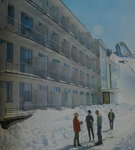 ГОСТИННИЦА ГОРНЫЙ ВОЗДУХ И ТРАМПЛИНЫ (СНЕСЕНЫ). ФОТО Н.ЧЕРНЫШ.JPG