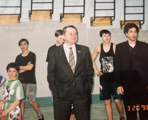 И.ФАРХУТДИНОВ И ГЕНЕРАЛЬНЫЙ ДИРЕКТОР КОМПАНИИ ГИДРОСТРОЙ А.ВЕРХОВСКИЙ В КУРИЛЬСКЕ.jpg И.ФАРХУТДИНОВ И ГЕНЕРАЛЬНЫЙ ДИРЕКТОР КОМПАНИИ ГИДРОСТРОЙ А.ВЕРХОВСКИЙ В КУРИЛЬСКЕ.jpg