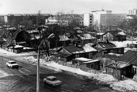 НАЧАЛО 80-х. УЛИЦА ПОПОВИЧА.jpg