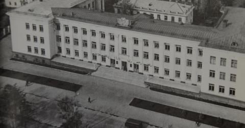 ОБКОМ И ГОРКОМ КПСС (НЫНЕ ОБЛАСТНОЙ СУД) ФОТО Н.ЧЕРНЫШ.JPG