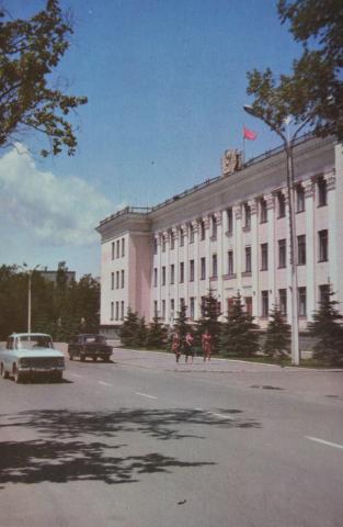 ОБКОМ КПСС НА КОММУНИСТИЧЕСКОМ ПРОСПЕКТЕ.JPG