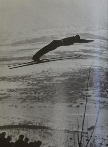 ПОЛЁТ НАД ГОРОДОМ.ФОТО Н.ЧЕРНЫШ.JPG