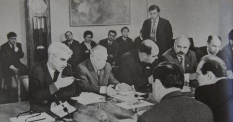 ПРЕЗИДЕНТ АКАДЕМИИ НАУК СССР КЕЛДЫШ С КОЛЛЕГАМИ В ЮЖНО-САХАЛИНСКЕ.ФОТО Н.ЧЕРНЫШ.JPG