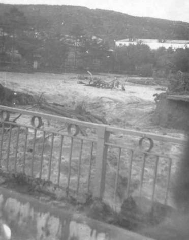 РЕКА РОГАТКА НА ВЫХОДЕ ИЗ ПАРКА.jpg