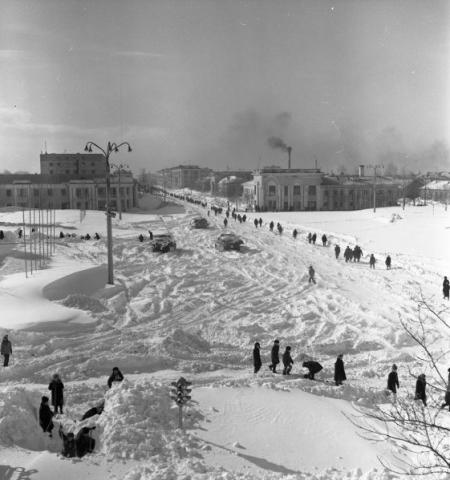 СНЕЖНАЯ ЗИМА СЕМИДЕСЯТОГО .jpg