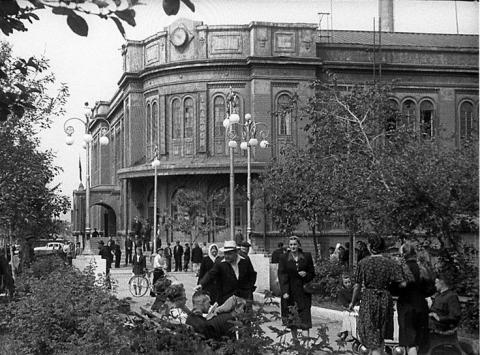 СРЕДИНА 50-х У ОБКОМА ВКП (б).jpg