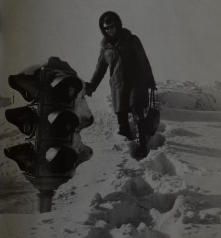 У СВЕТОФОРА. ФОТО Н.ЧЕРНЫШ.JPG