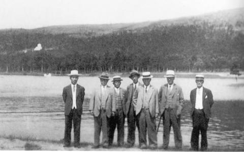 У пруда Одзи_0.jpg