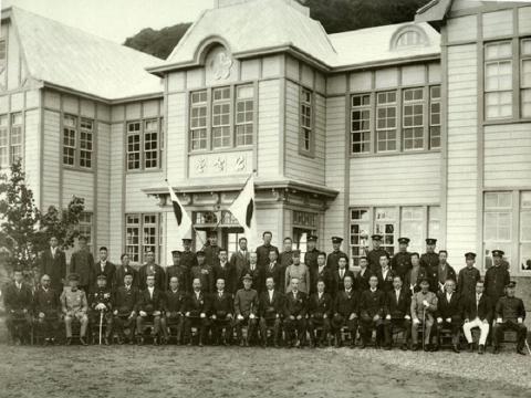 ХИРОХИТО В МЭРИИ ХОНТО (НЕВЕЛЬСК).jpg