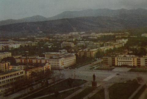 ЦЕНТР ЮЖНО-САХАЛИНСКА С ВЫСОТЫ ПТИЧЬЕГО ПОЛЁТА. ФОТО Н.ЧЕРНЫШ.JPG