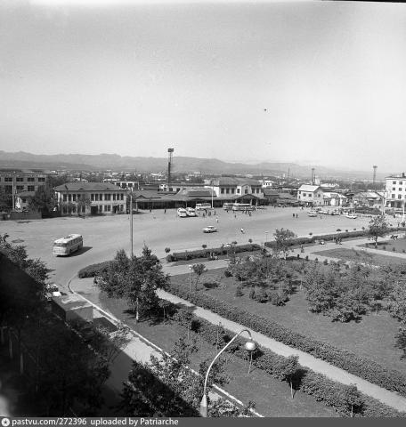1969. ПРИВОКЗАЛЬНАЯ ПЛОЩАДЬ.jpg