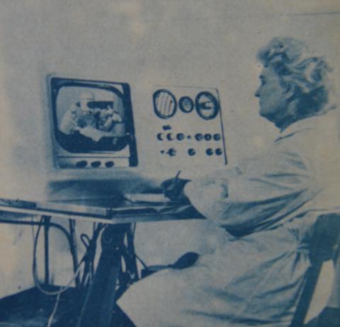 1969.АТОМ НА СЛУЖБЕ ЗДОРОВЬЯ. ГАММА ТЕРАПЕВТИЧЕСКИЙ АППАРАТ ЛУЧ-1 ДЛЯ ДИСТАНЦИОННОЙ ЛУЧЕВОЙ ТЕРАПИИ.JPG