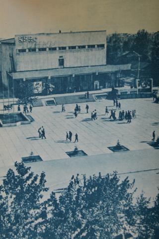 1969.КИНОТЕАТР ОКТЯБРЬ_0.JPG